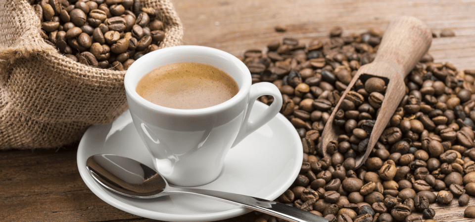 Kaffeevollautomaten – Wann lohnt sich ein Festwasseranschluß?